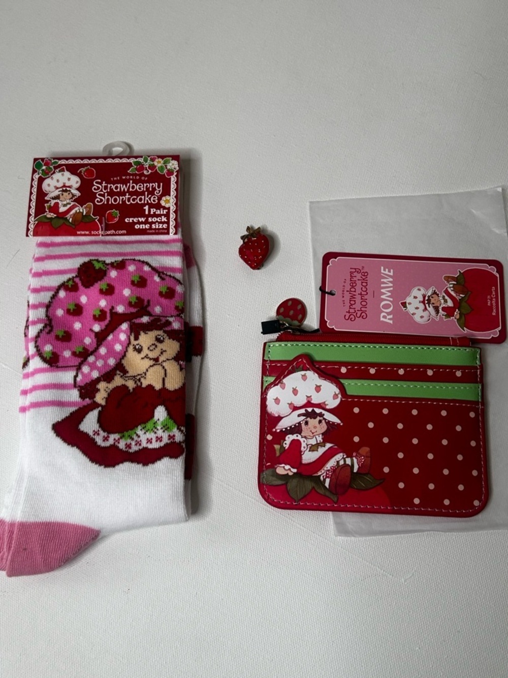 NWT Pink Strawberry Shortcake Wallet, Socks, Pin Bundle Set Collectible - Picture 4 of 11